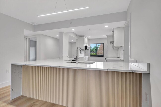 Building Photo - 501 Seafarer Cir