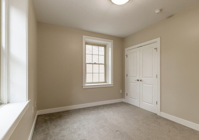 Building Photo - 2-Bed, 2-Bath Gem in Philadelphia's