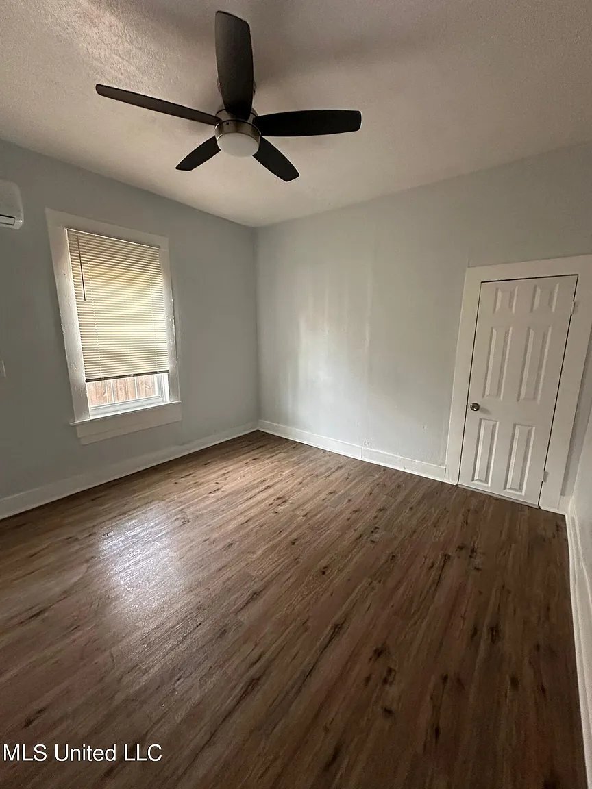 Building Photo - 148 Princeton St