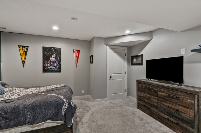 Building Photo - 4606 S 184th Plaza