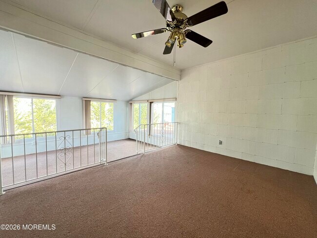 Building Photo - 9 Westport Dr