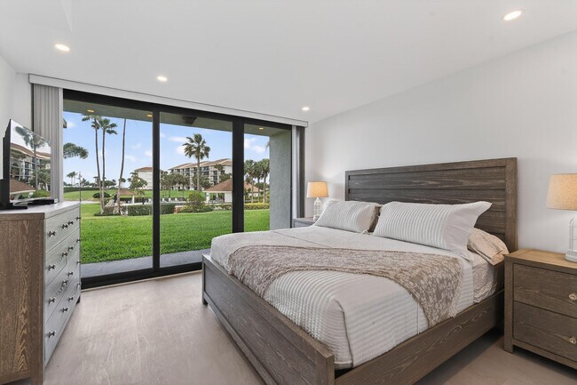 Building Photo - 301 S Seas Dr