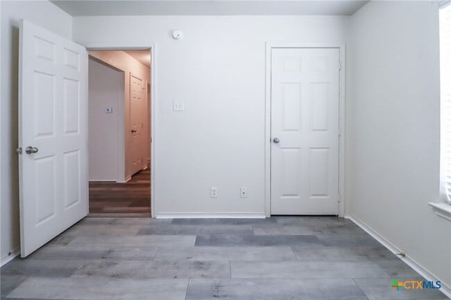 Building Photo - 3102 Ida Dr