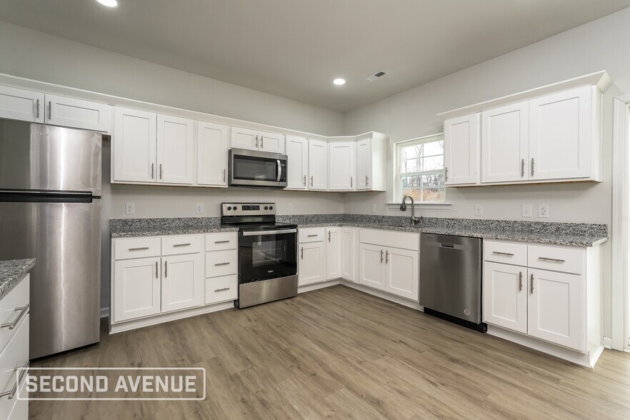 Building Photo - 486 Everidge Rd