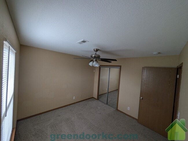 Building Photo - 905 Fall Meadow Ln