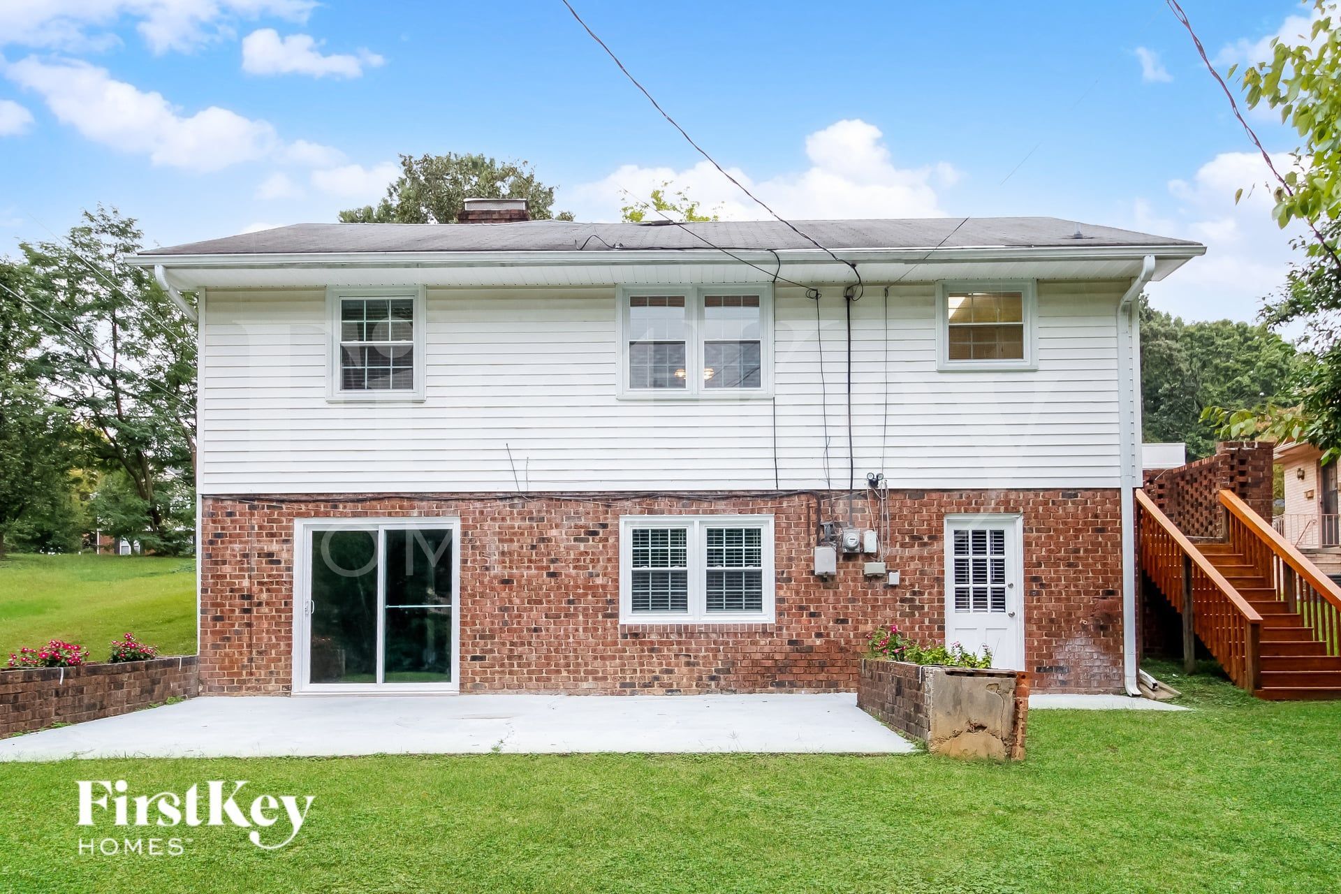 Building Photo - 2407 Running Brook Dr