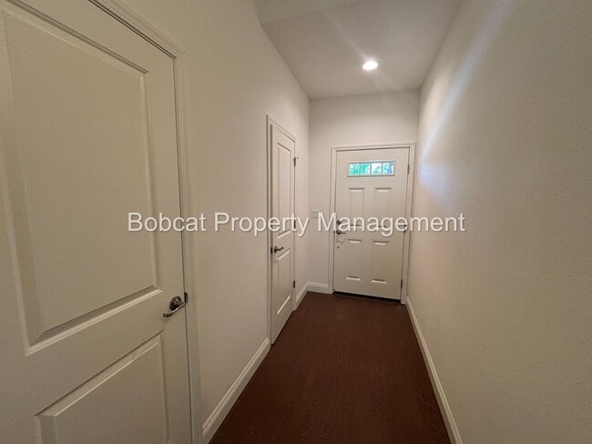 Building Photo - 3 Bed, 2.5 Bath, Townhome Located in Carson City - Mills Landing Community