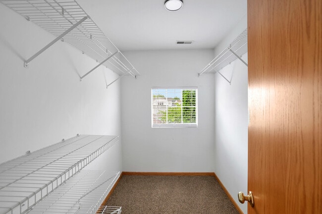 Building Photo - 540 Wedgewood Cir