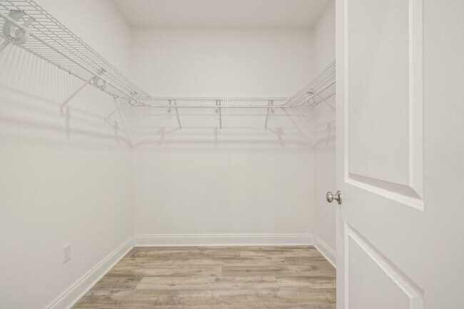 Building Photo - 4902 Kensington Ln