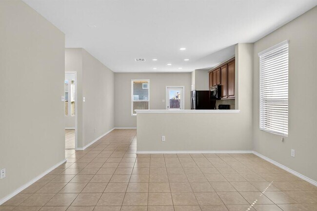 Building Photo - 137 Miracle Dr