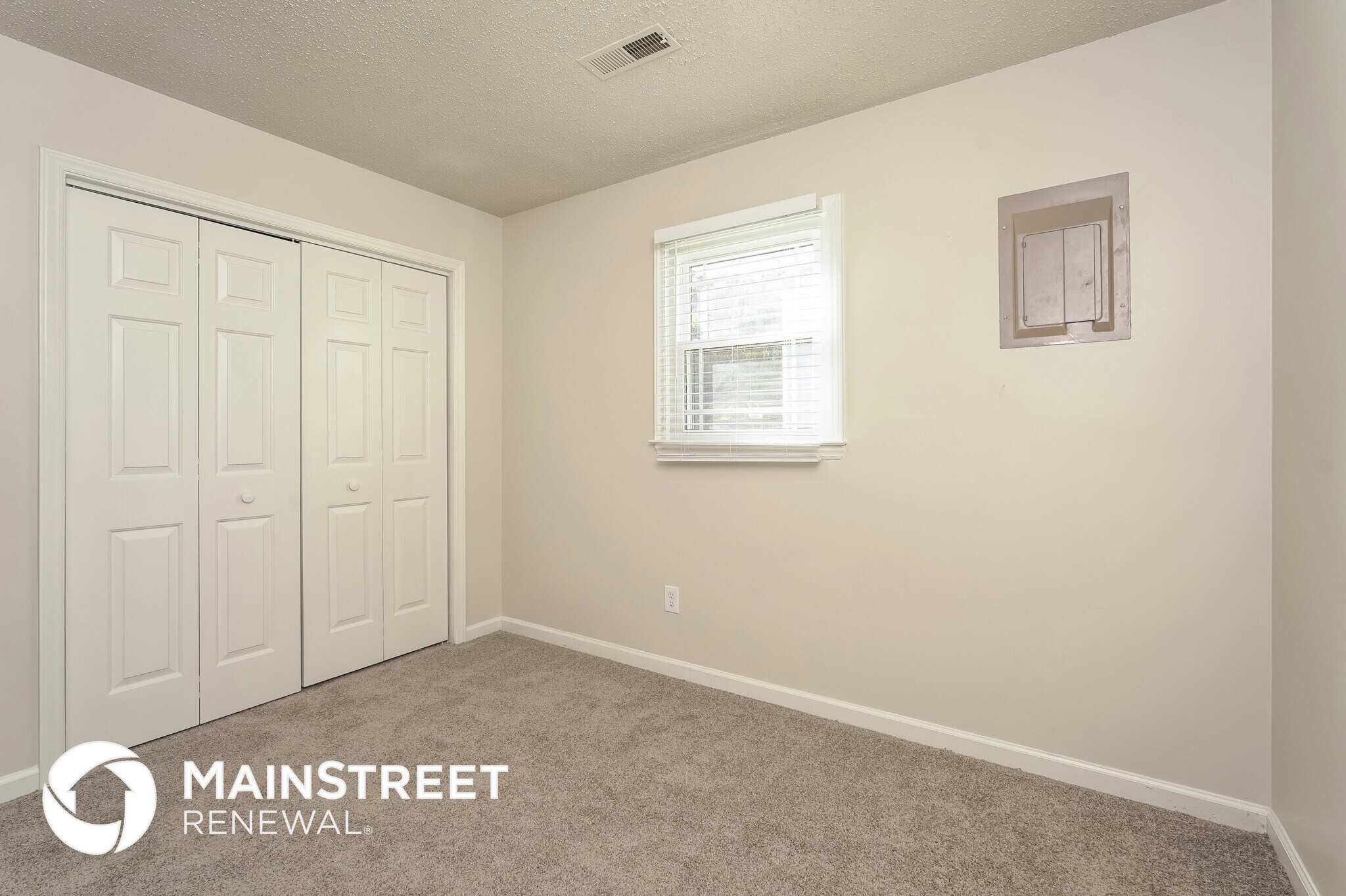 Building Photo - 6000 Southcrest Dr