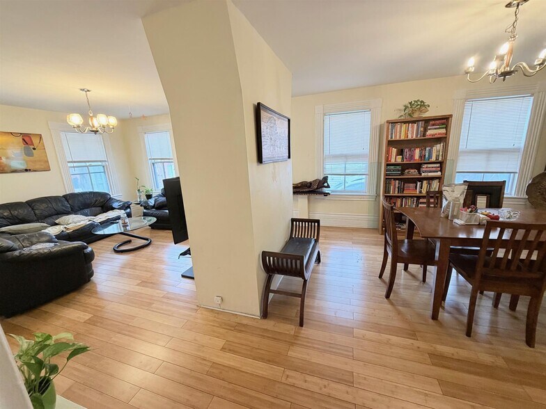 Building Photo - 4 Saint Mary Rd