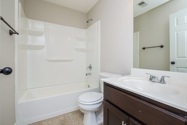 Building Photo - 7892 Ridgedale Dr