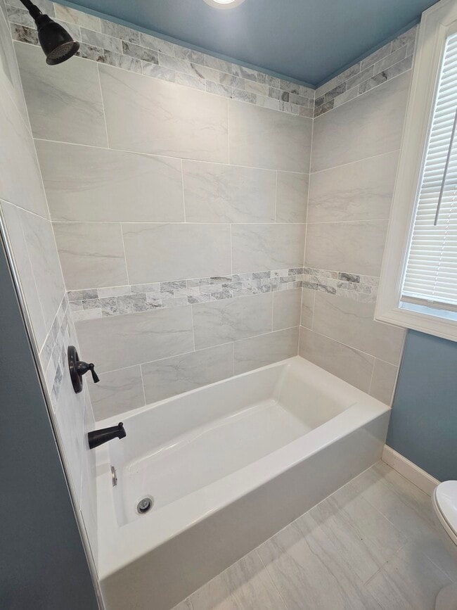 Building Photo - 12051 S Yale Ave