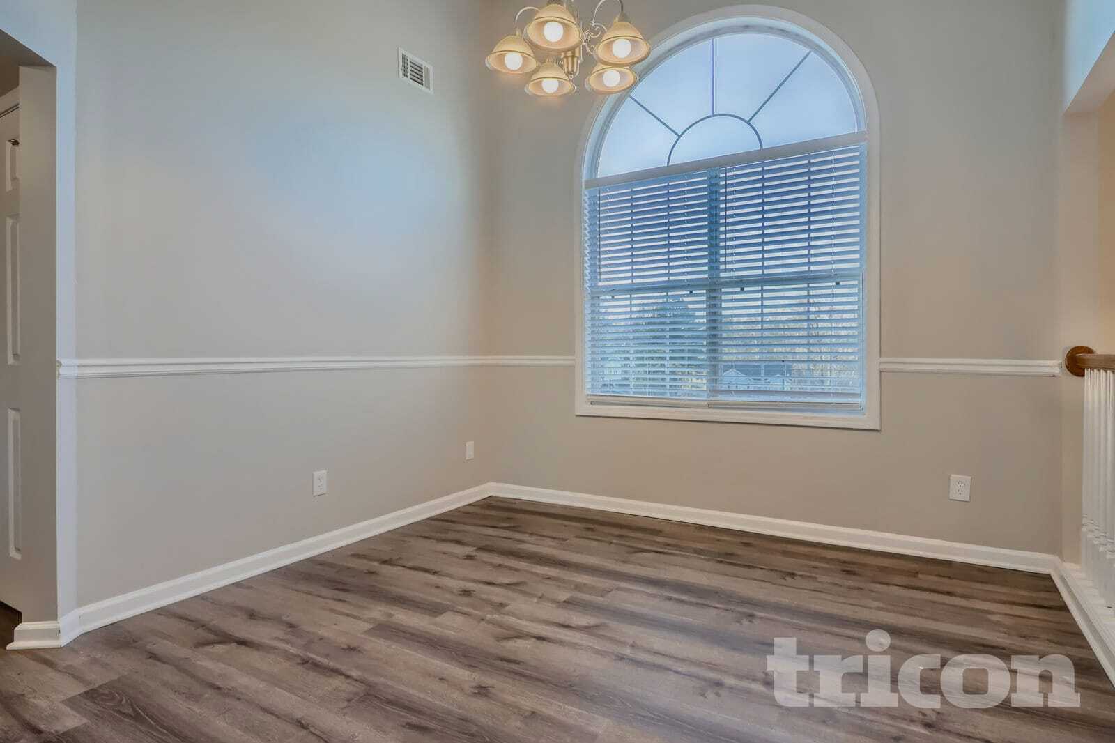 Building Photo - 90 Pebble Ln