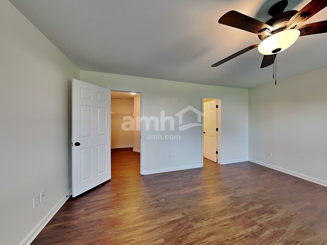 Building Photo - 5693 W Woods Edge Dr