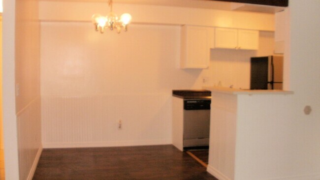 dining - 10150 E Virginia Ave