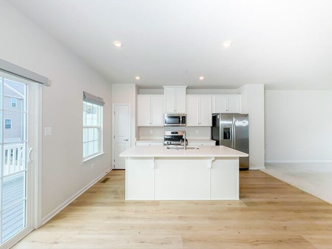 Building Photo - 72 Caswell Dr