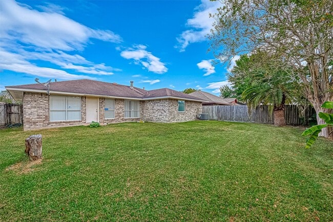 Building Photo - 9466 Coast Bridge St