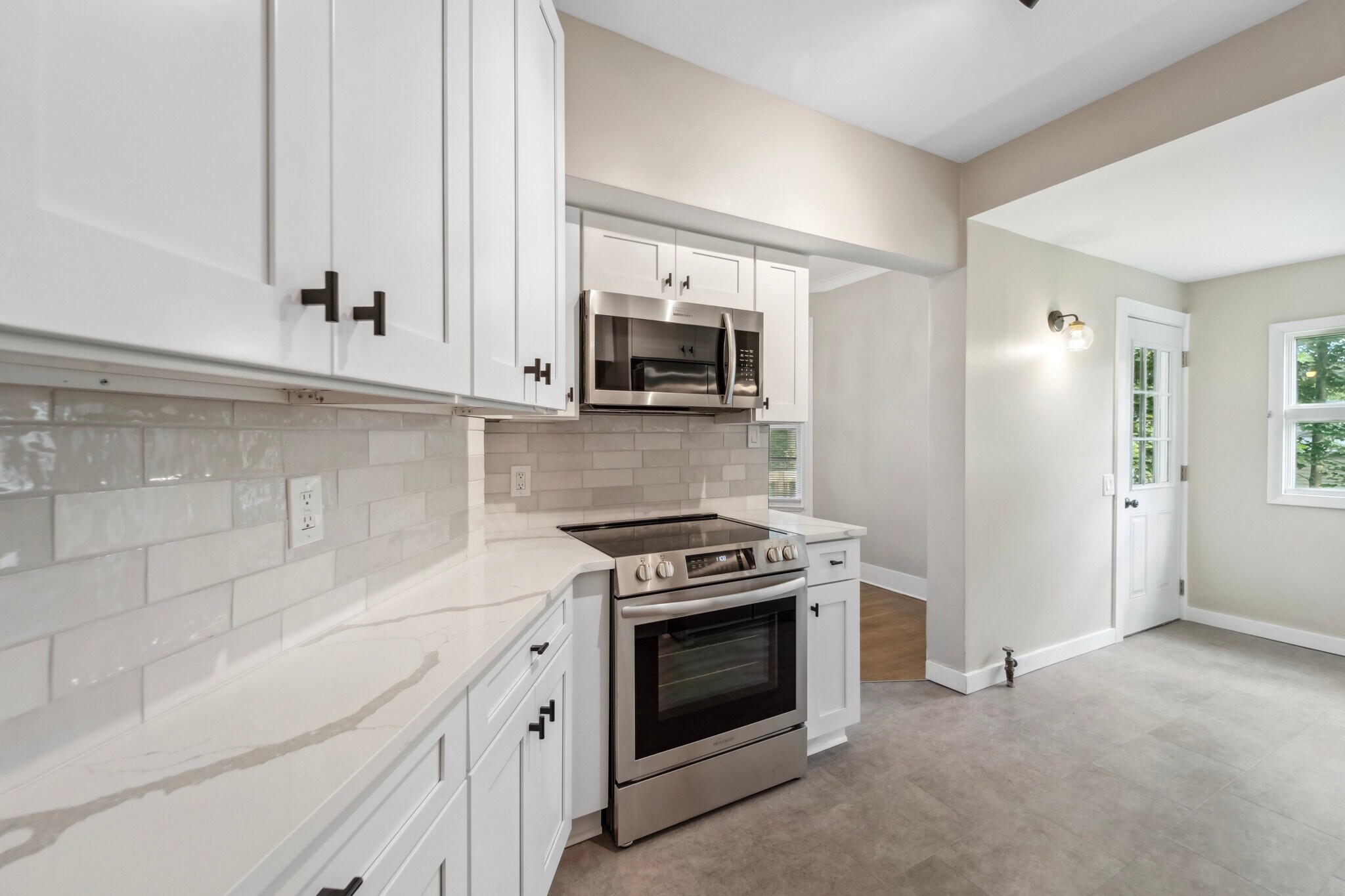 Building Photo - 95 Leroy St