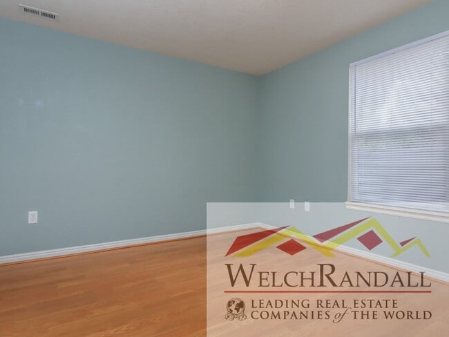 Building Photo - Comfort Meets Style: 2 Bed, 1.5 Bath Herri...