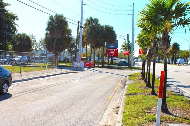 Building Photo - 17101 NW 57th Ave