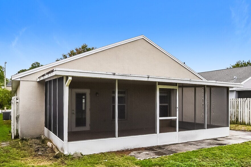 Building Photo - 2845 Falling Tree Cir