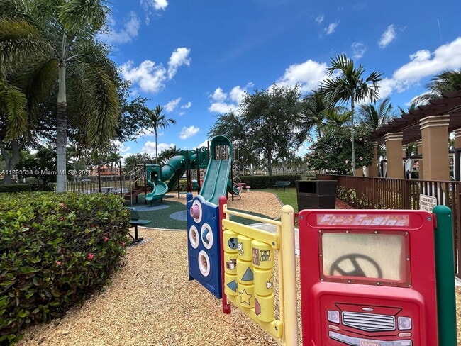 Building Photo - 3173 SW 153rd Pl