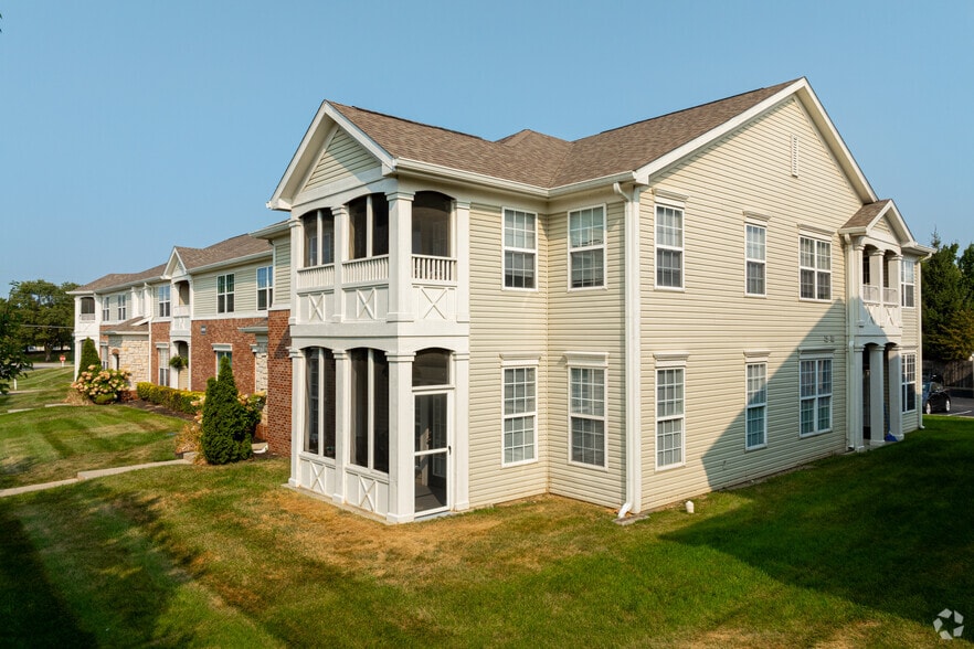 Building Photo - Pebble Brook Village