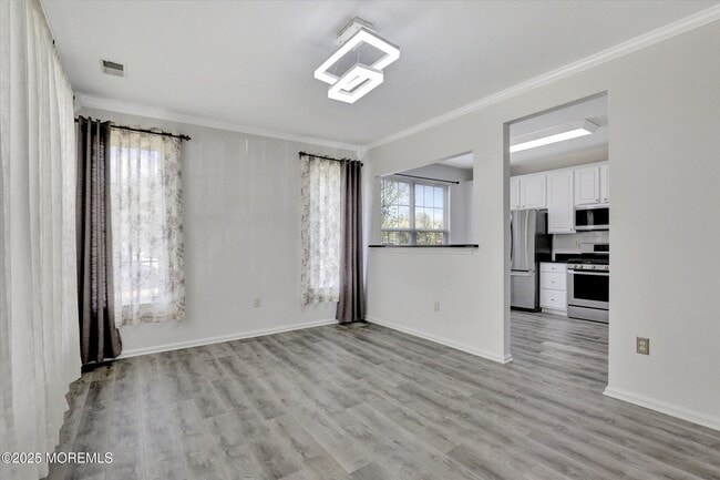 Building Photo - 337 St Andrews Pl