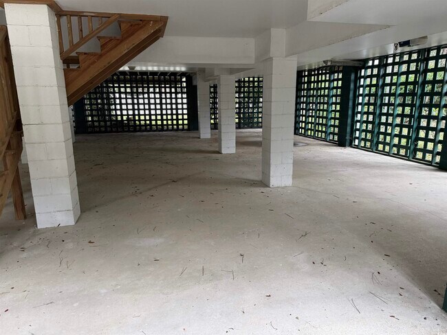 Building Photo - 62 Logan Ct