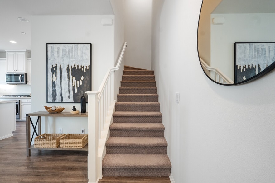 Building Photo - 2325 Verano Way