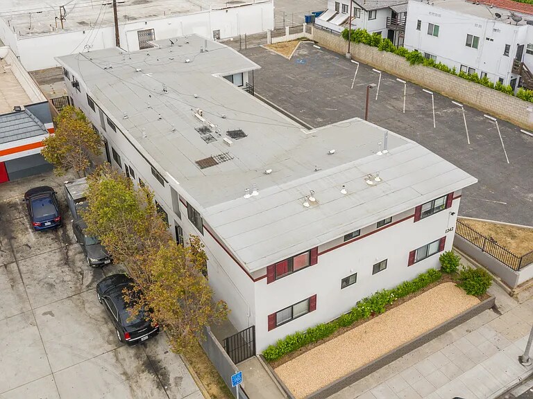 Building Photo - 1242 Cedar Ave