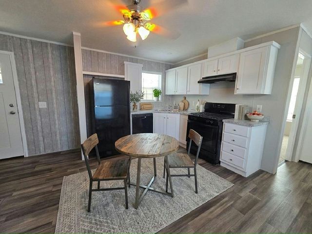 Building Photo - 253 Bunting Ln