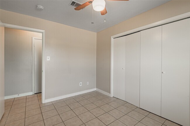 Building Photo - 2303 TX-19