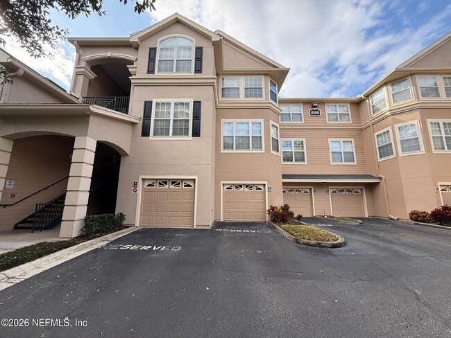 Building Photo - 13810 Sutton Park Dr N