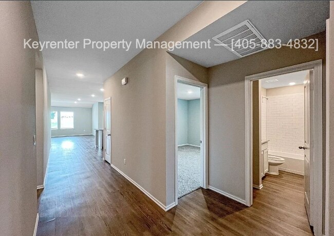 Building Photo - 4 Bed | 2 Bath | Claremore | Estates at Stone Creek