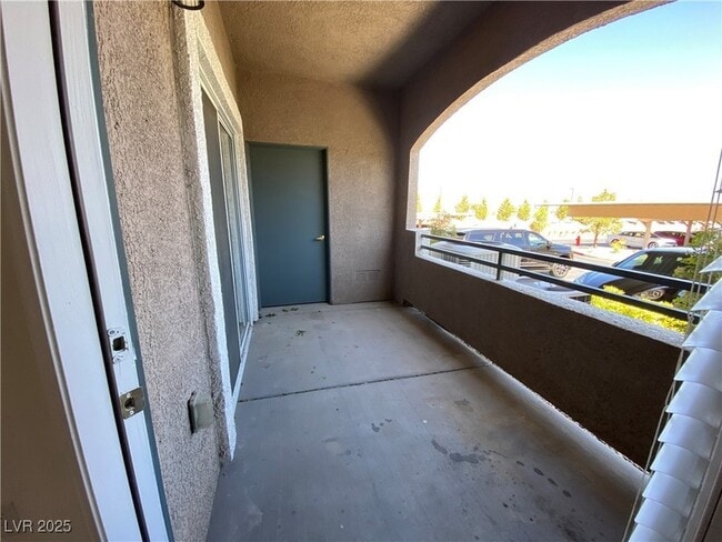 Building Photo - 9330 W Maule Ave