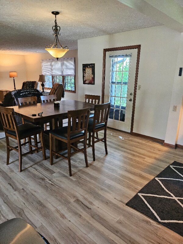 Building Photo - 615 Ravens Lake Dr