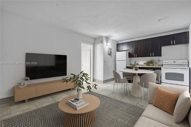 Building Photo - 332 SW 3rd St