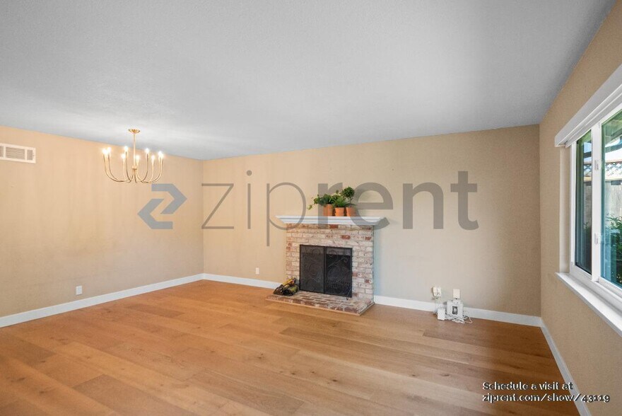 Building Photo - 119 Calado Ave