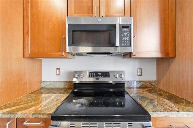 Building Photo - 11 Hayward Ave