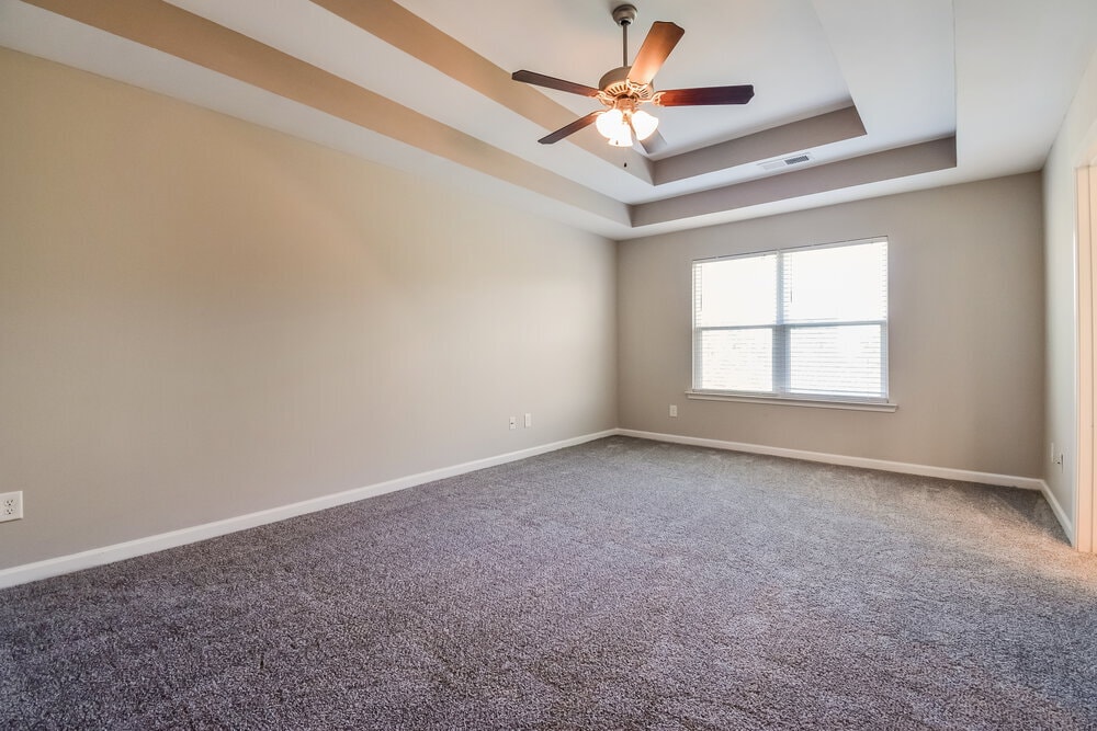 Building Photo - 643 Fieldcrest Dr