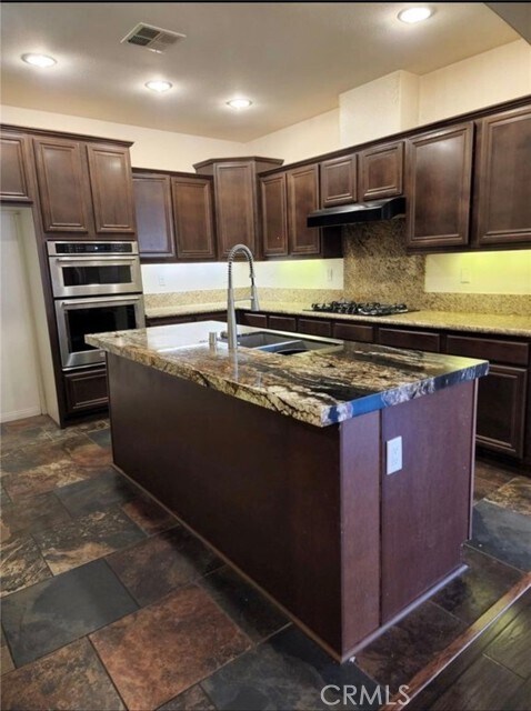Building Photo - 46289 Lone Pine Dr