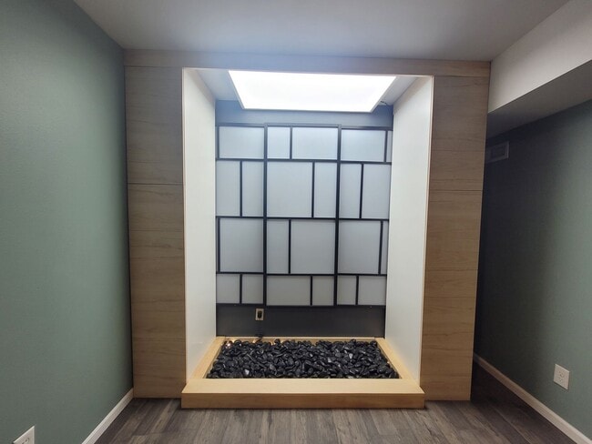 Building Photo - 2255 Vesterheim St