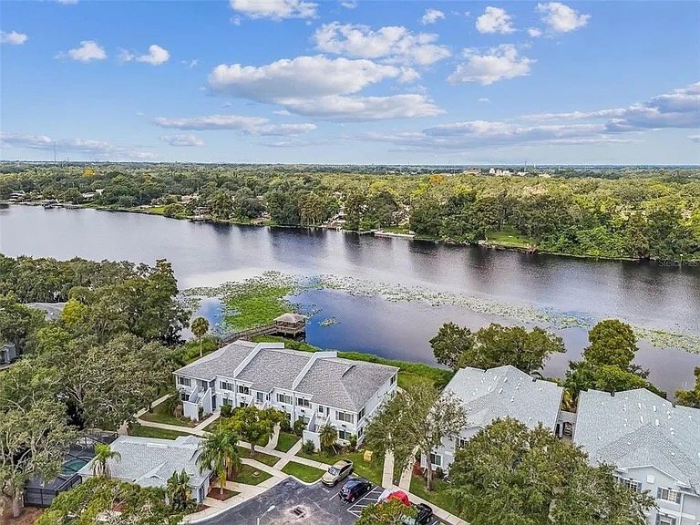 Building Photo - 4134 Dolphin Dr