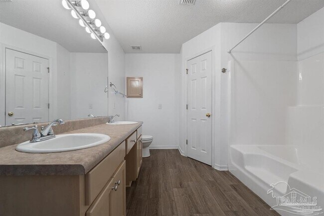 Building Photo - 547 Shiloh Dr