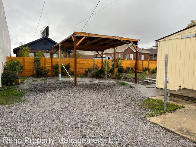 Building Photo - 1 br, 1 bath House - 625 E 2nd St.