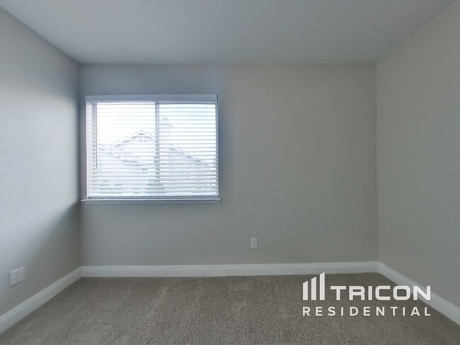 Building Photo - 8704 Port Haywood Way