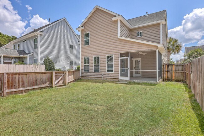 Building Photo - 230 Cameron St